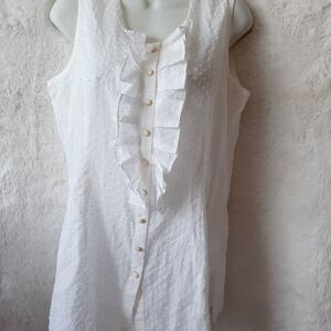 Josephine studio sz 10p white Swiss dot blouse